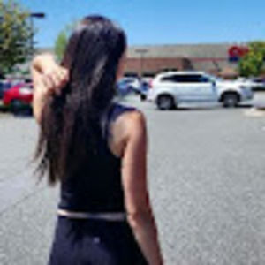 Meet your Posher, Eva